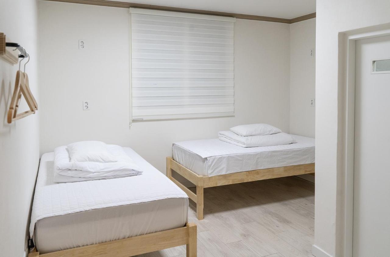 Hwarang Guesthouse 慶州市 エクステリア 写真